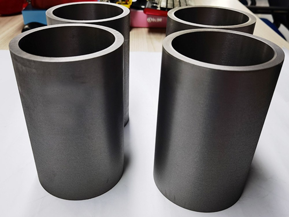 Quais são os efeitos do alto ou baixo teor de silício no desempenho do processamento mecânico do ferro fundido cinzento 200?